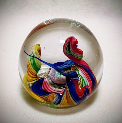 Preview: Briefbeschwerer Twisty Blau-Gün-Topaz-Rubin